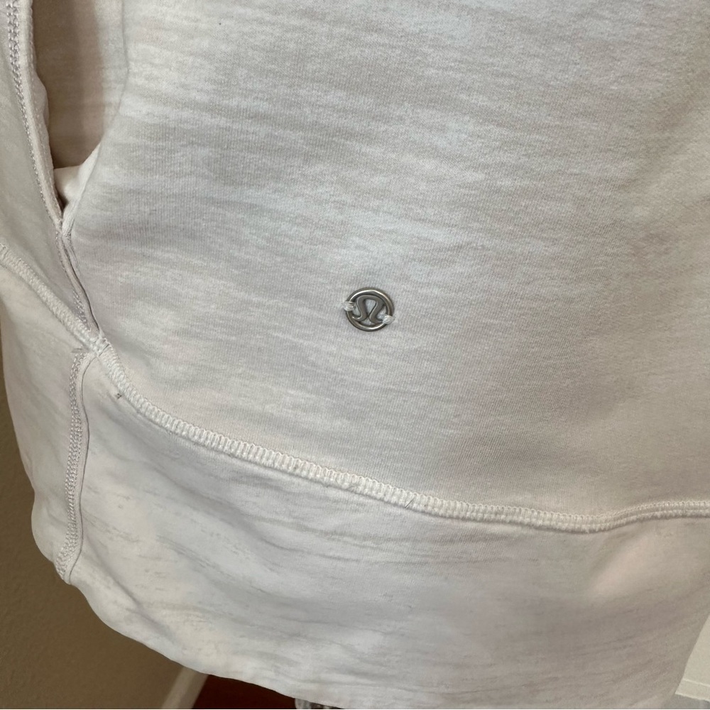Lululemon Mudra Sweatshirt Righteous Stripe White Size 8 - Picture 12 of 14